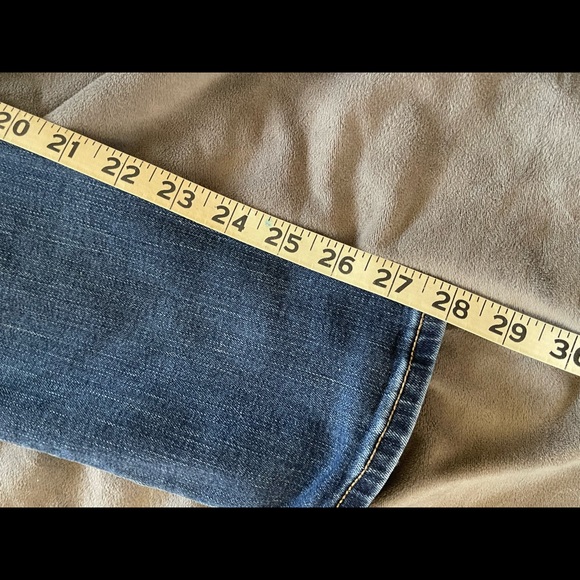Old Navy rockstar low rise faded wash - Picture 5 of 5